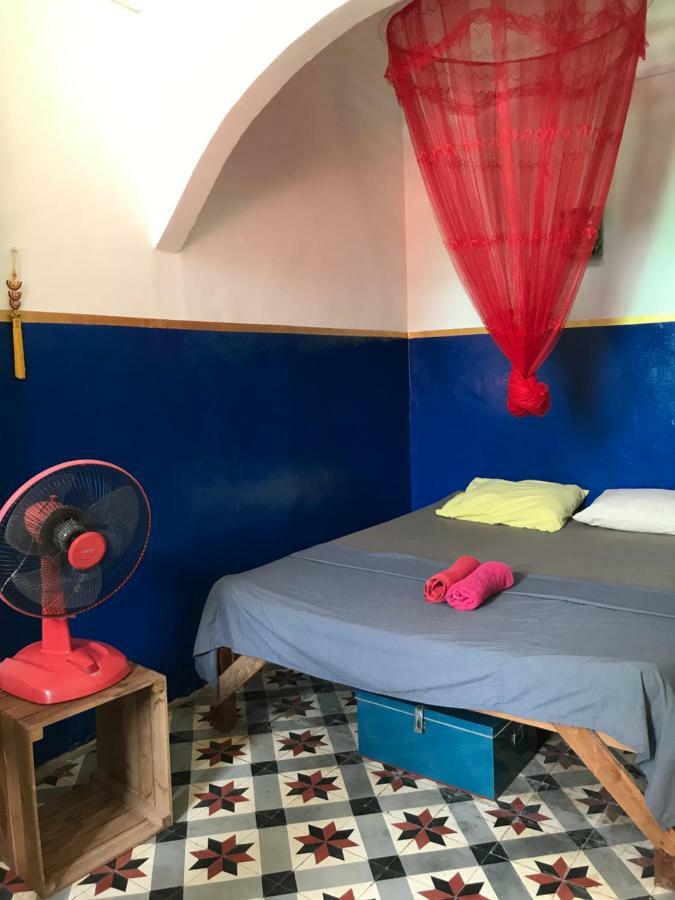 Baraca Guesthouse Кампот Екстериор снимка